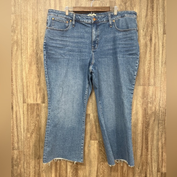 Madewell Denim - Madewell Mid-Rise Kick Out Jeans